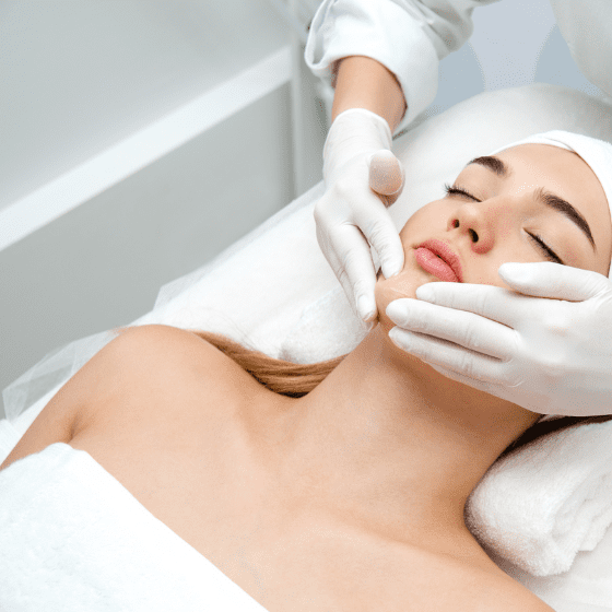 Chemische Peelings in der Kosmetik: Geheime Waffe für Strahlende Haut